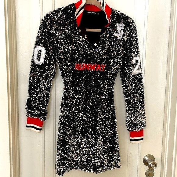 Shane Justin NWOT Sparkle Sporty Runway‎ Mini Size XS - Picture 1 of 9
